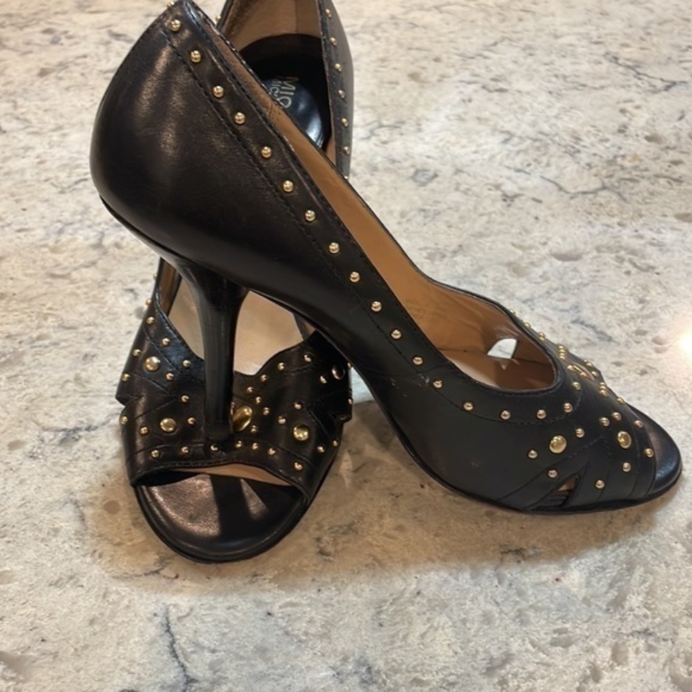 Michael Kors shoes size 7 1/2 black very soft leather with gold studs he… - Picture 5 of 9